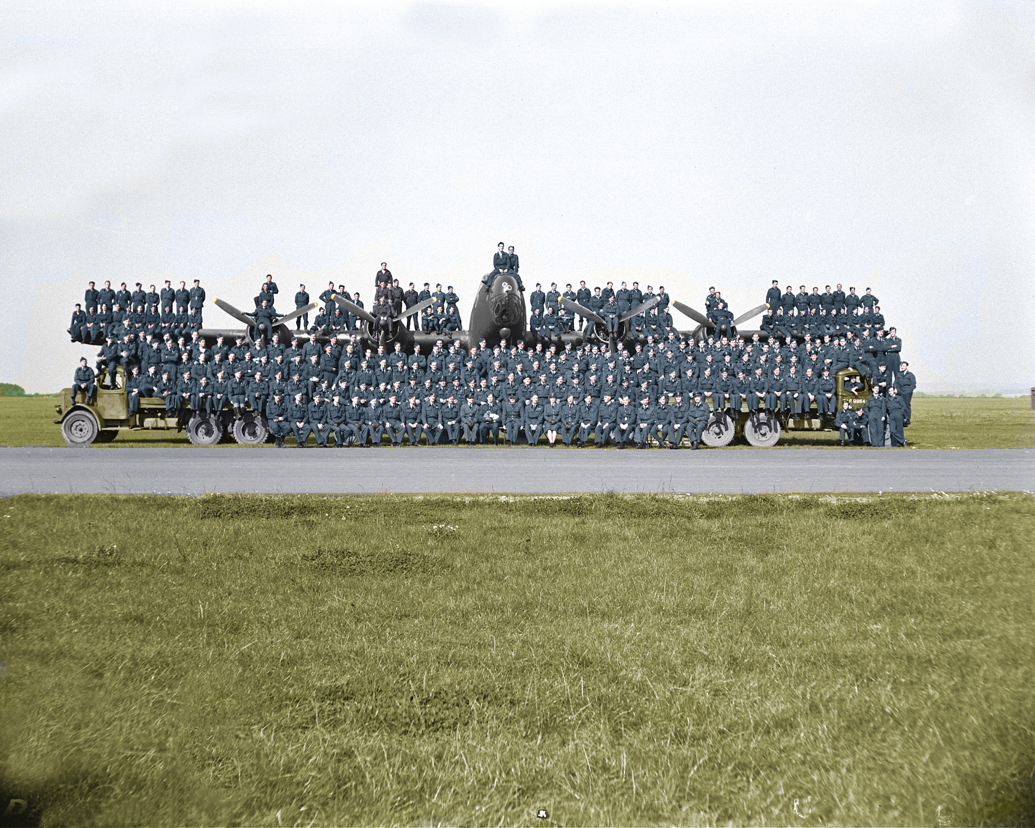 425-alouette-group-picture-color (1)